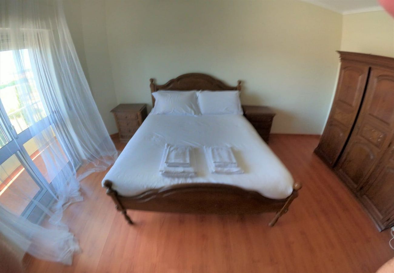 Apartamento em Charneca de Caparica - Caparica, apartamento T4 duplex c/ piscina, Charneca de Caparica, Lisboa