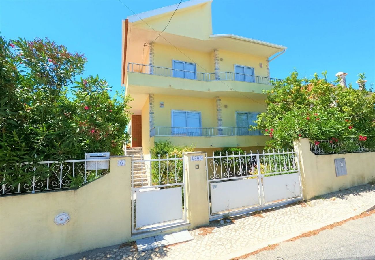 Apartamento em Charneca de Caparica - Caparica, apartamento T4 duplex c/ piscina, Charneca de Caparica, Lisboa