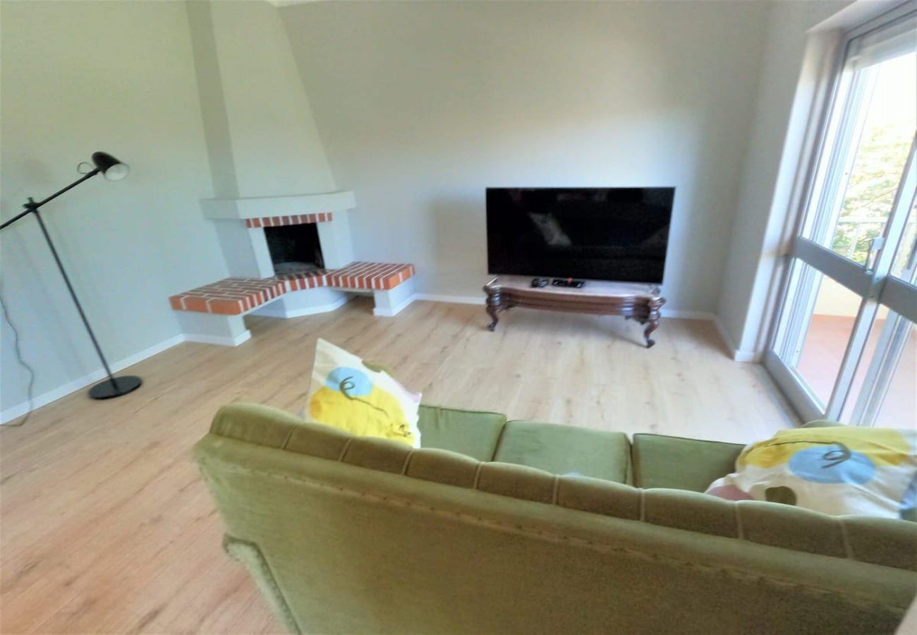 Apartamento em Charneca de Caparica - Caparica, apartamento T4 duplex c/ piscina, Charneca de Caparica, Lisboa