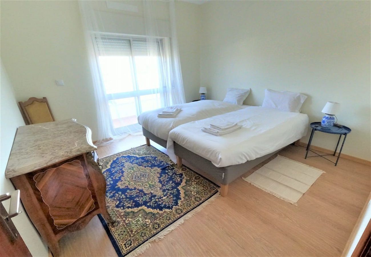 Apartamento em Charneca de Caparica - Caparica, apartamento T4 duplex c/ piscina, Charneca de Caparica, Lisboa