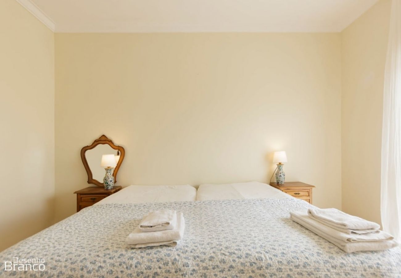 Apartamento em Charneca de Caparica - Caparica, apartamento T4 duplex c/ piscina, Charneca de Caparica, Lisboa