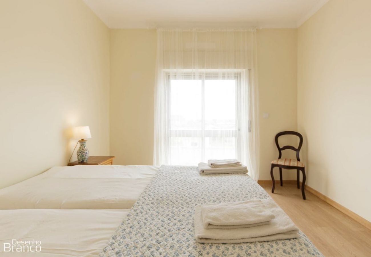 Apartamento em Charneca de Caparica - Caparica, apartamento T4 duplex c/ piscina, Charneca de Caparica, Lisboa