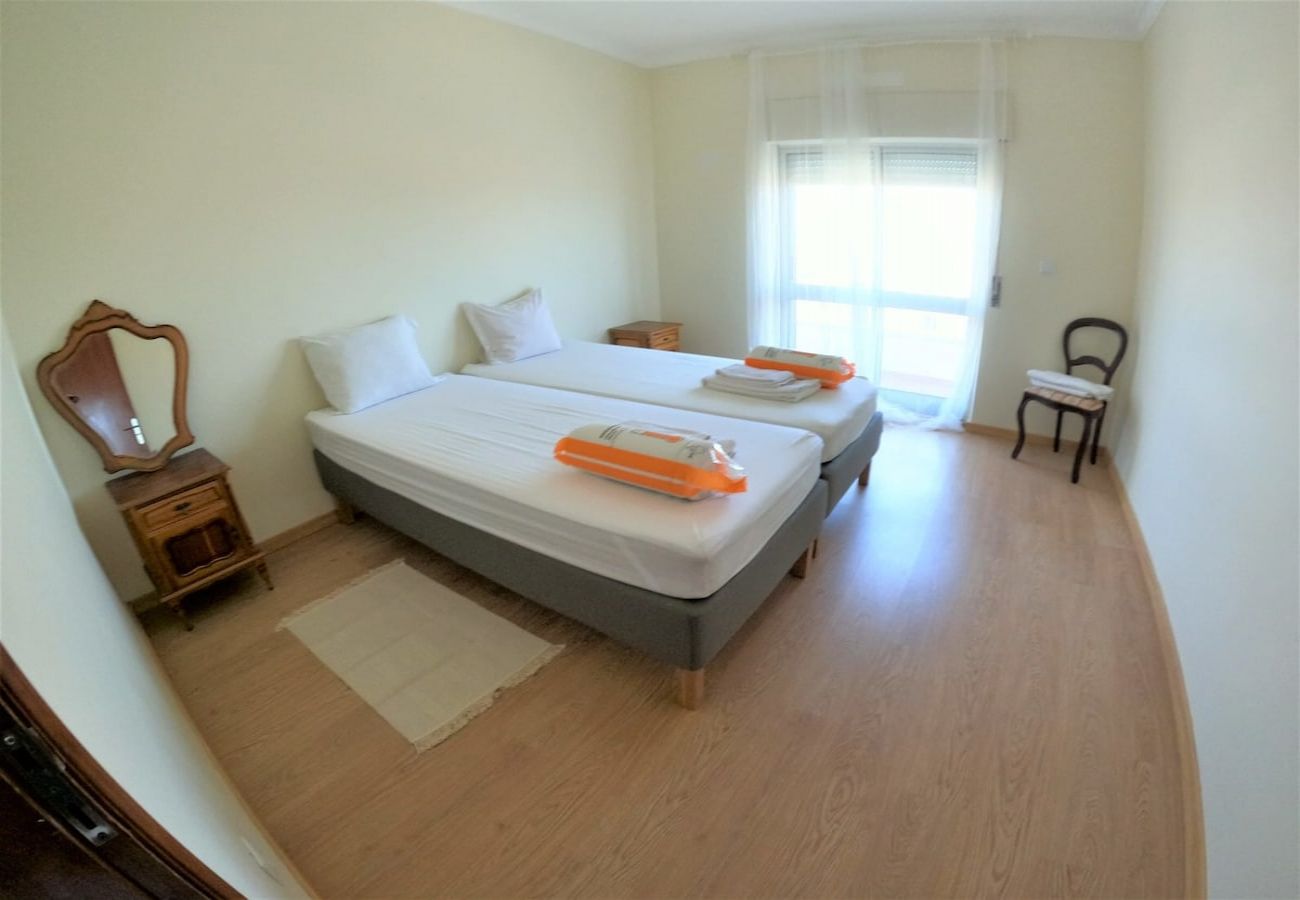Apartamento em Charneca de Caparica - Caparica, apartamento T4 duplex c/ piscina, Charneca de Caparica, Lisboa