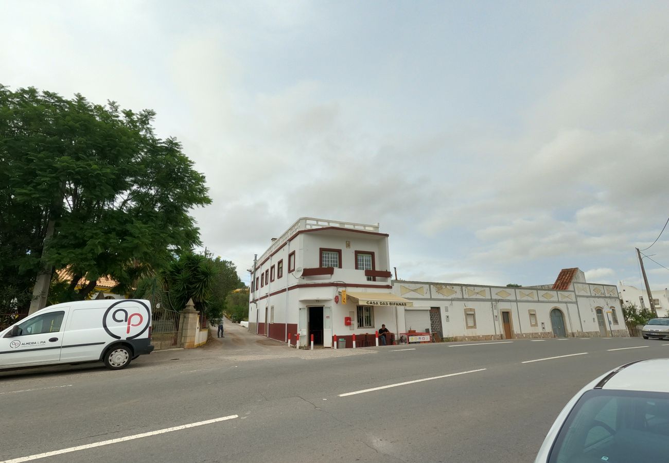 Apartamento em São Brás de Alportel - Algarve, apartamento T1 renovado c/ varanda, S. Brás de Alportel