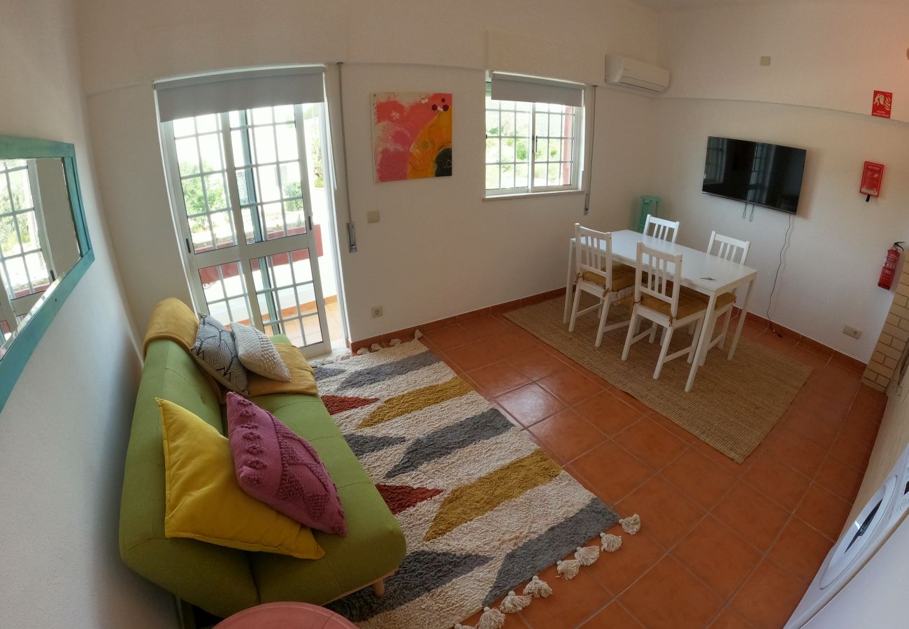 Apartamento em São Brás de Alportel - Algarve, apartamento T1 renovado c/ varanda, S. Brás de Alportel