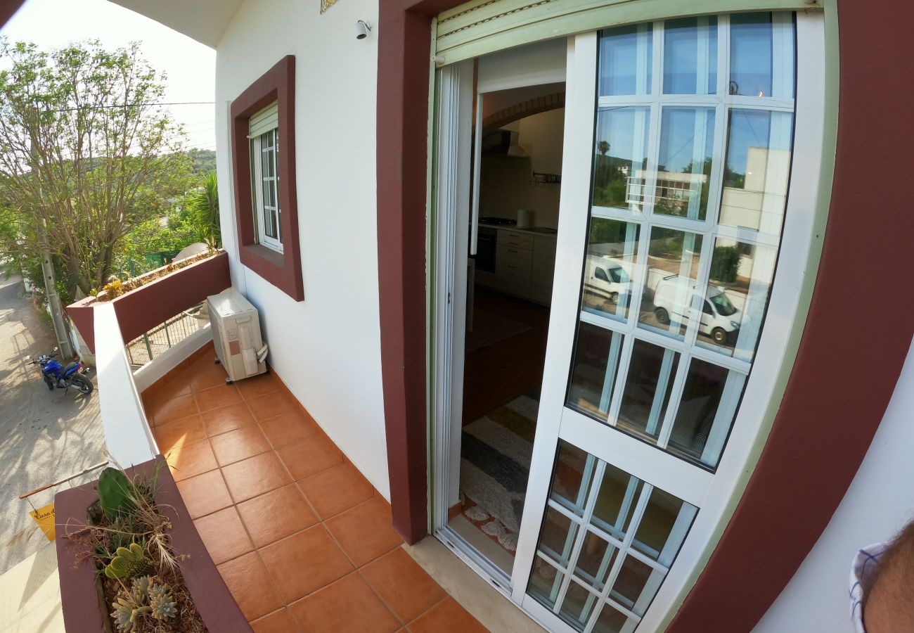 Apartamento em São Brás de Alportel - Algarve, apartamento T1 renovado c/ varanda, S. Brás de Alportel