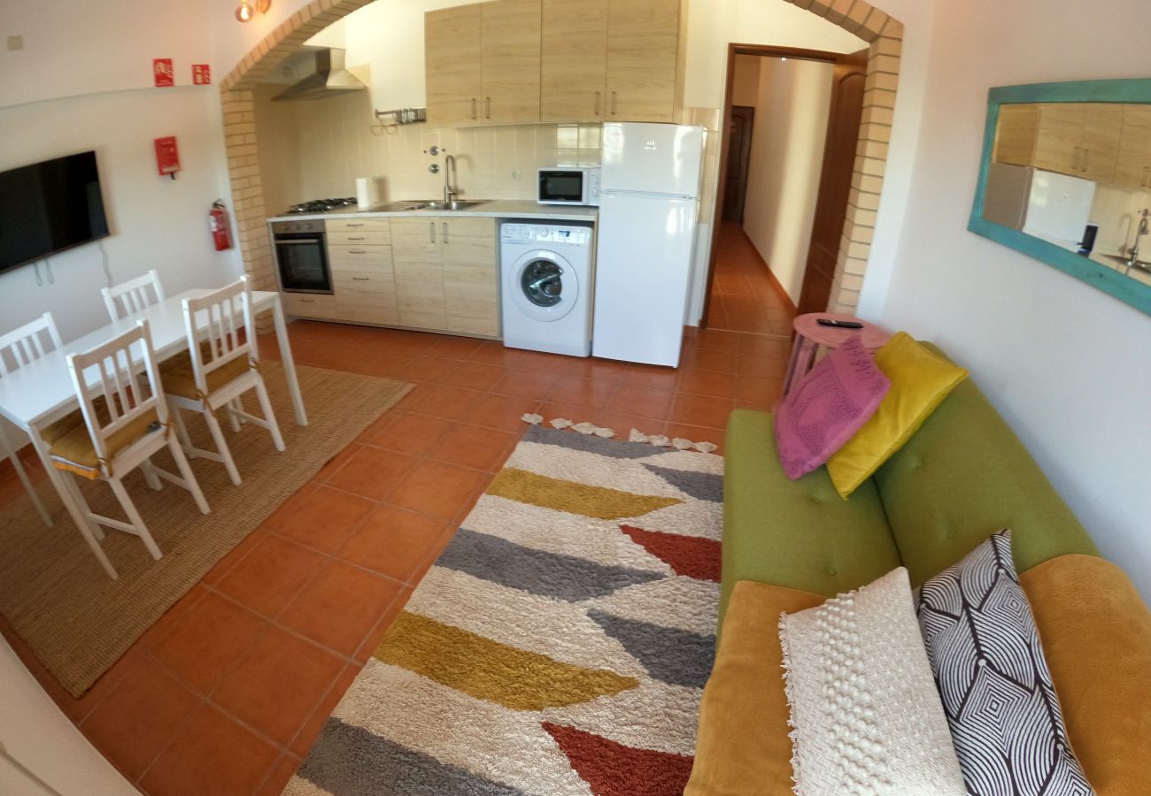 Apartamento em São Brás de Alportel - Algarve, apartamento T1 renovado c/ varanda, S. Brás de Alportel