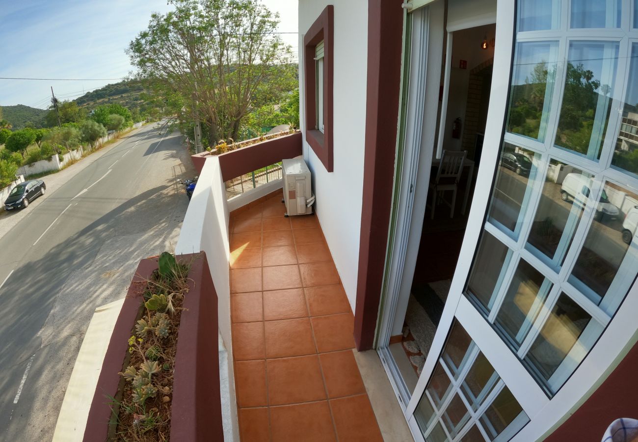 Apartamento em São Brás de Alportel - Algarve, apartamento T1 renovado c/ varanda, S. Brás de Alportel