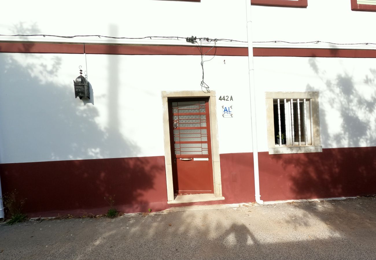 Apartamento em São Brás de Alportel - Algarve, apartamento T1 renovado c/ varanda, S. Brás de Alportel