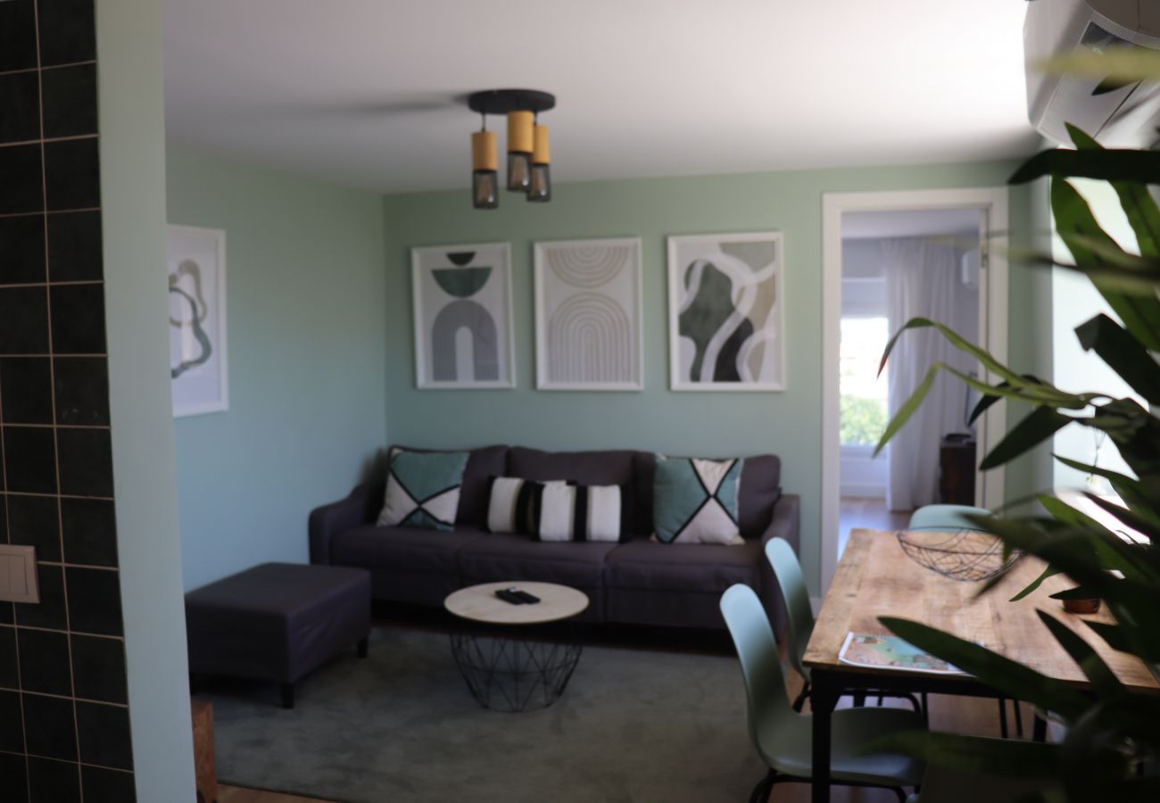 Apartamento em Lisboa - Lisboa, T2 duplex renovado com vista rio, Beato, Lisboa
