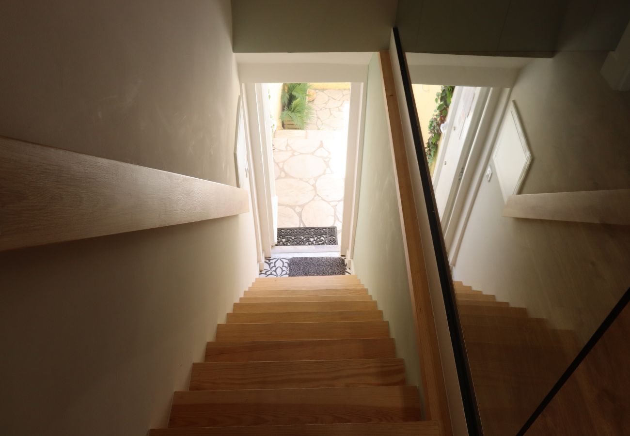 Apartamento em Lisboa - Lisboa, T2 duplex renovado com vista rio, Beato, Lisboa