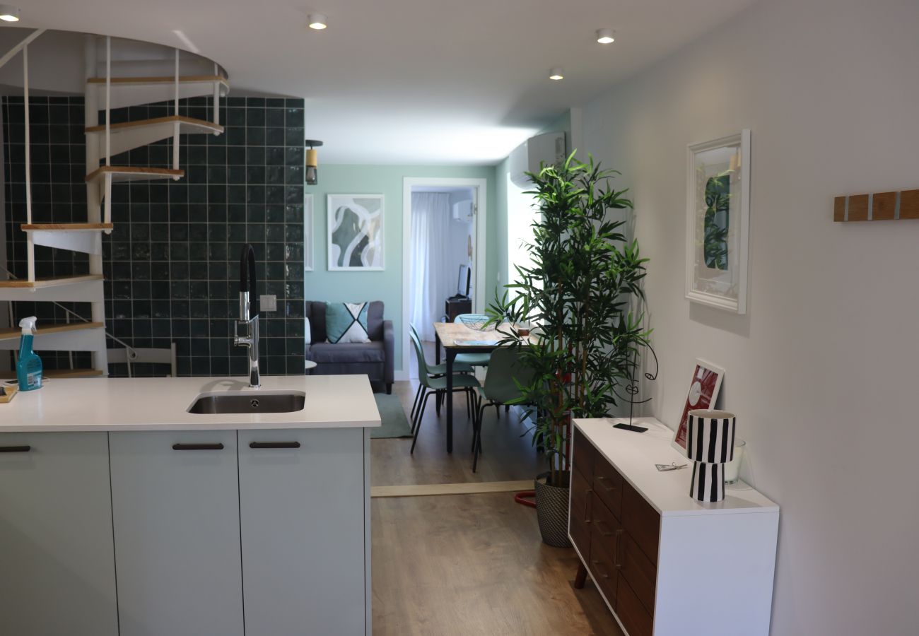 Apartamento em Lisboa - Lisboa, T2 duplex renovado com vista rio, Beato, Lisboa