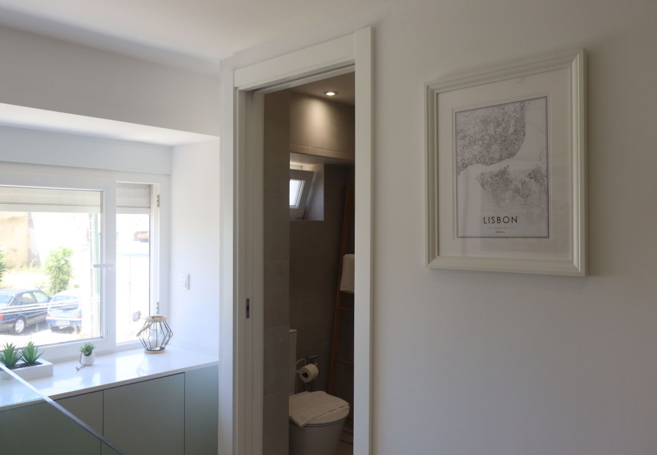 Apartamento em Lisboa - Lisboa, T2 duplex renovado com vista rio, Beato, Lisboa