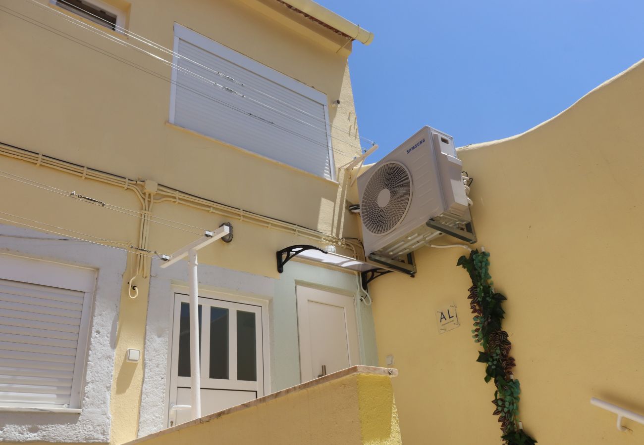 Apartamento em Lisboa - Lisboa, T2 duplex renovado com vista rio, Beato, Lisboa