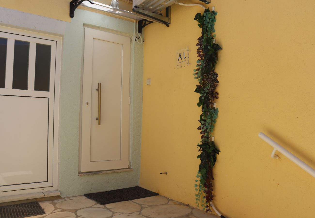 Apartamento em Lisboa - Lisboa, T2 duplex renovado com vista rio, Beato, Lisboa