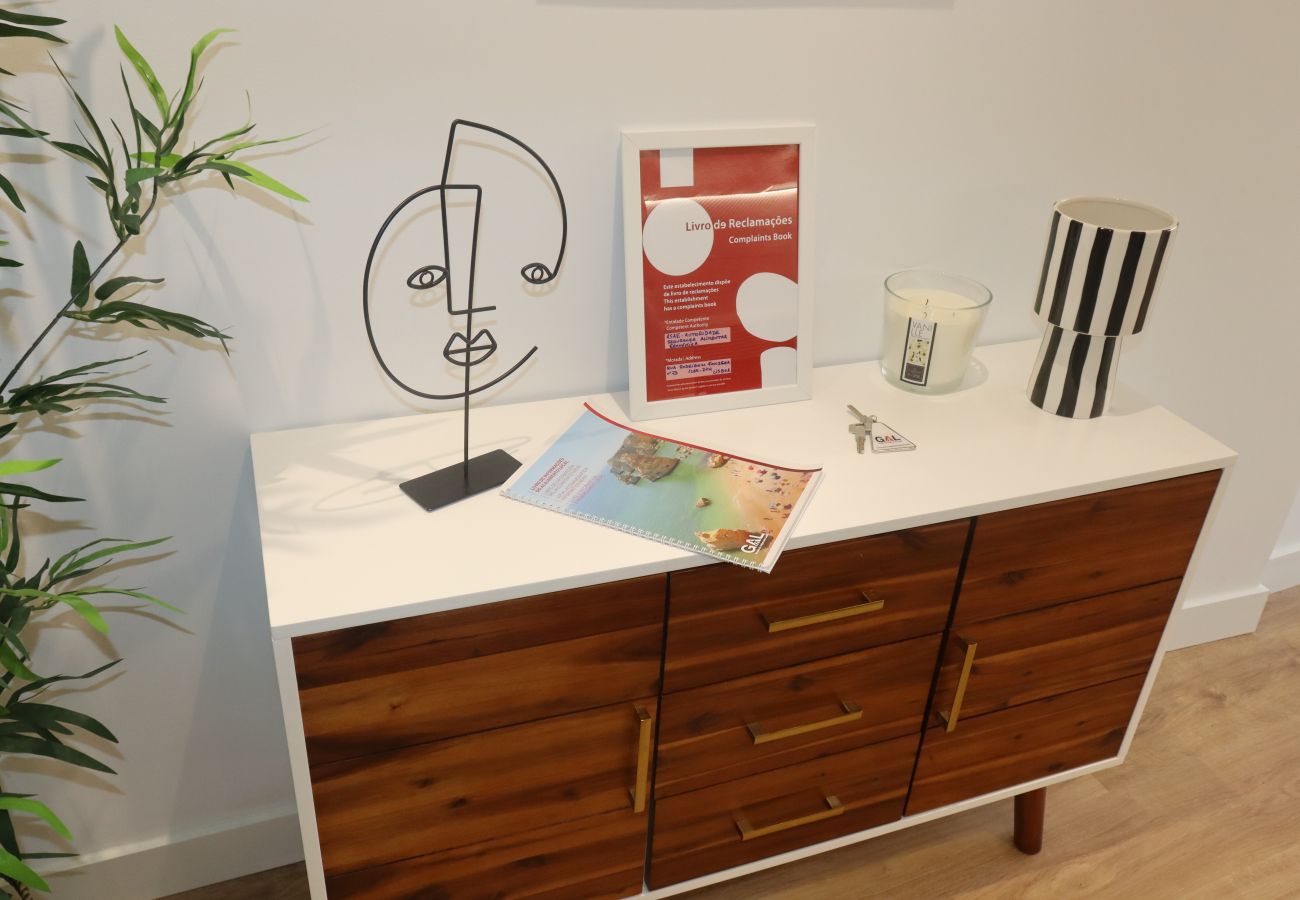 Apartamento em Lisboa - Lisboa, T2 duplex renovado com vista rio, Beato, Lisboa