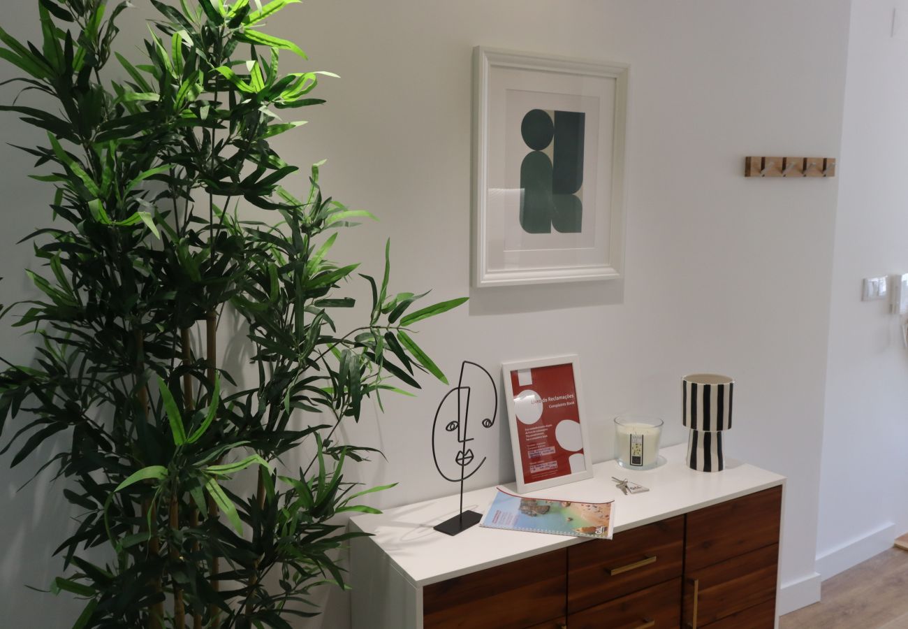 Apartamento em Lisboa - Lisboa, T2 duplex renovado com vista rio, Beato, Lisboa