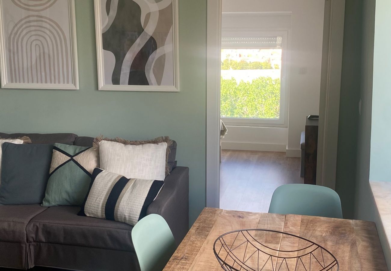 Apartamento em Lisboa - Lisboa, T2 duplex renovado com vista rio, Beato, Lisboa