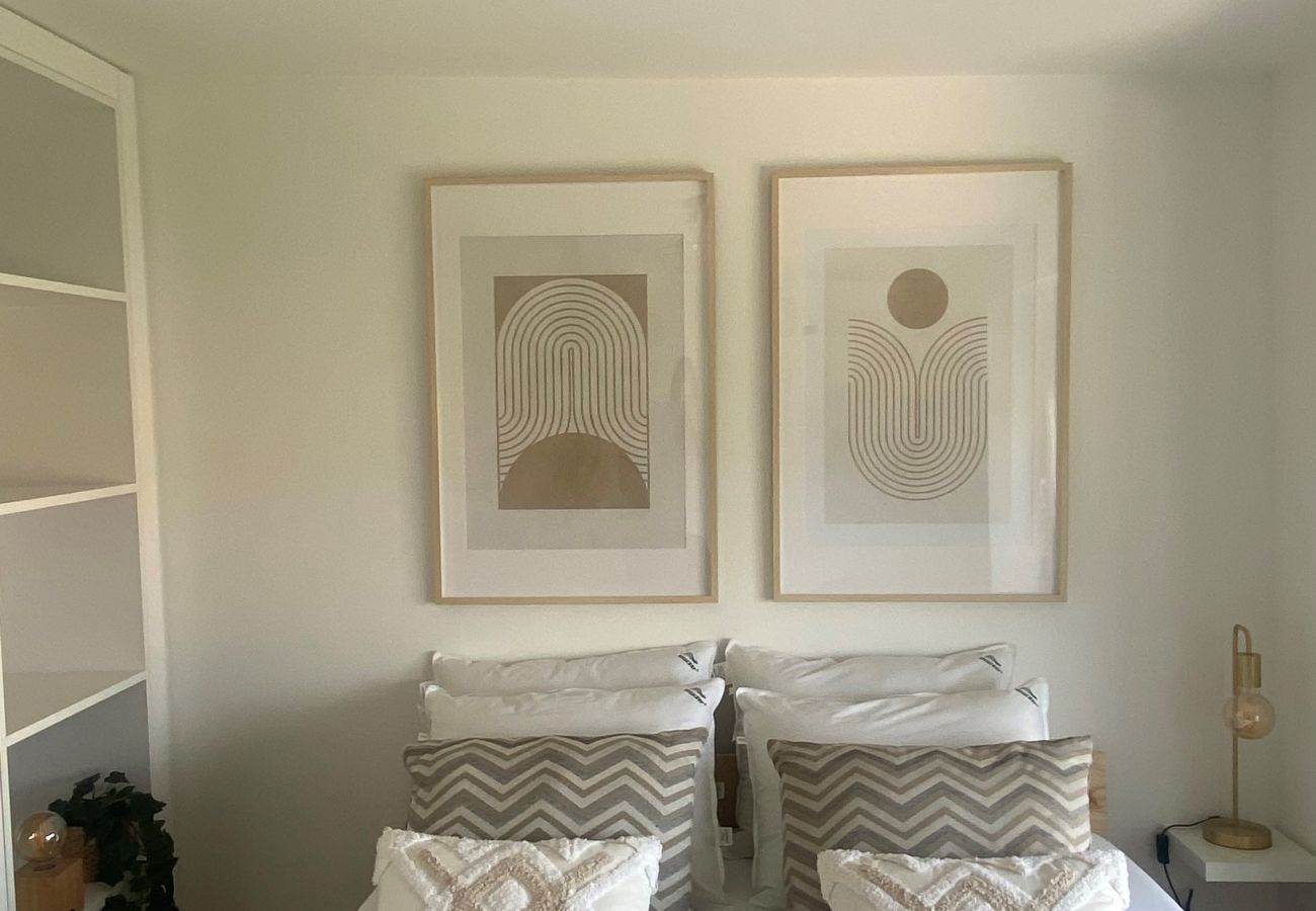 Apartamento em Lisboa - Lisboa, T2 duplex renovado com vista rio, Beato, Lisboa