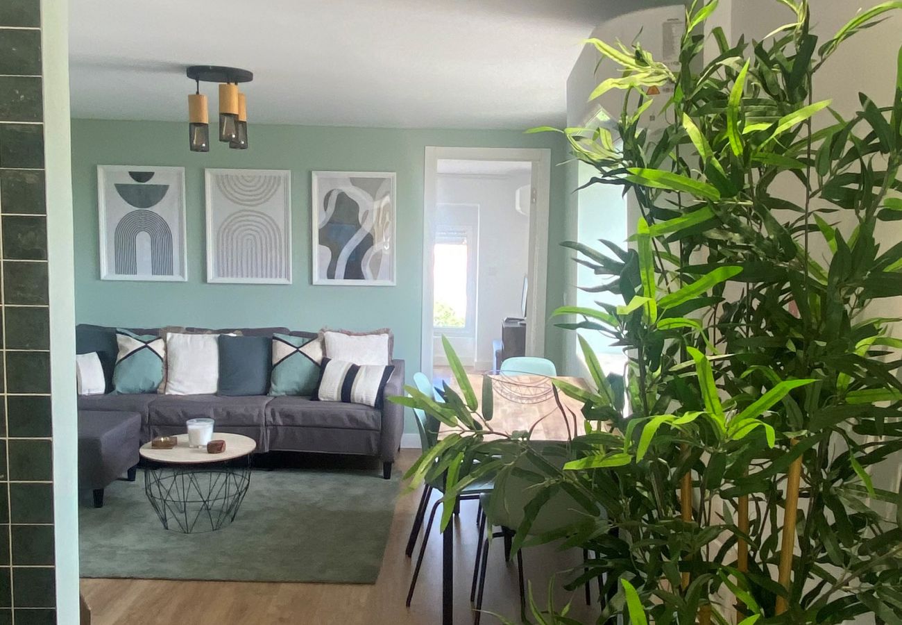 Apartamento em Lisboa - Lisboa, T2 duplex renovado com vista rio, Beato, Lisboa