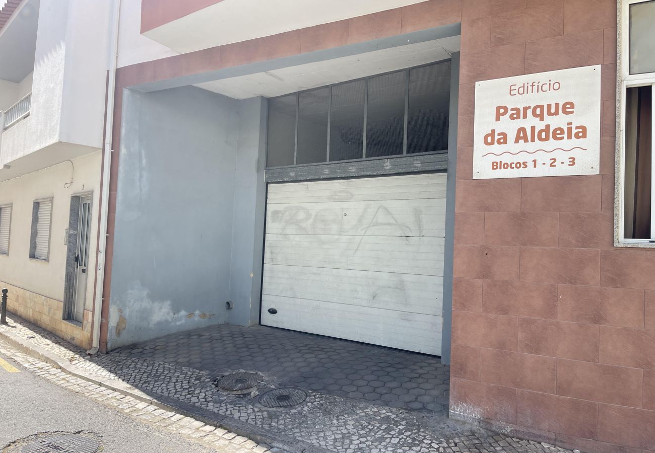 Apartamento em Armação de Pêra - Algarve, apartamento T2 amplo c/ varanda, Armação de Pêra