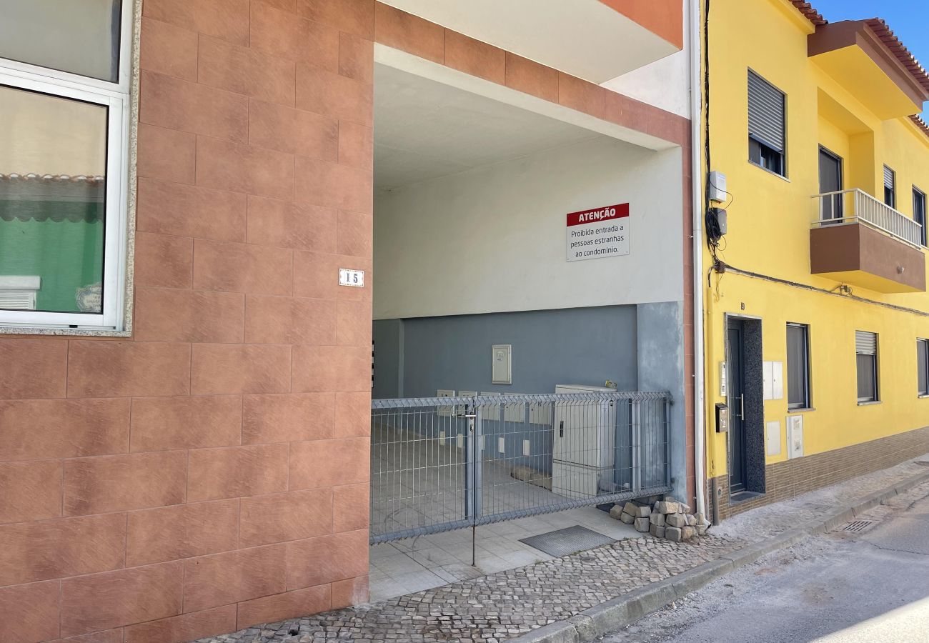 Apartamento em Armação de Pêra - Algarve, apartamento T2 amplo c/ varanda, Armação de Pêra