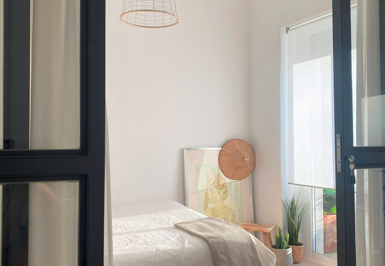Apartamento em Amadora -  Lisboa, renovado apartamento T2 junto às Portas de Benfica