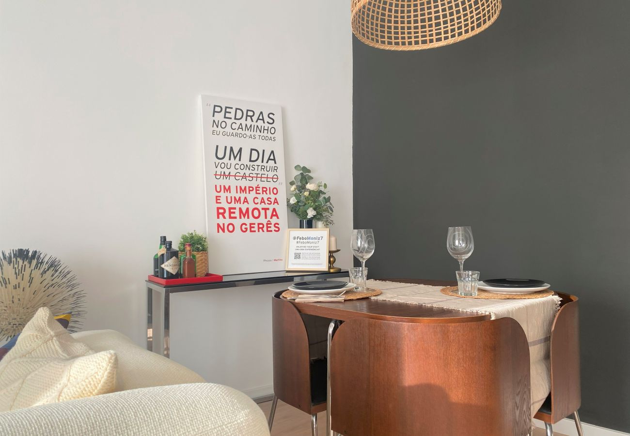 Apartamento em Amadora -  Lisboa, renovado apartamento T2 junto às Portas de Benfica