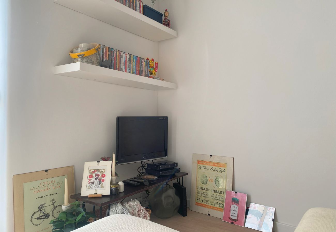 Apartamento em Amadora -  Lisboa, renovado apartamento T2 junto às Portas de Benfica