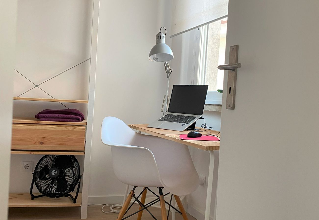 Apartamento em Amadora -  Lisboa, renovado apartamento T2 junto às Portas de Benfica
