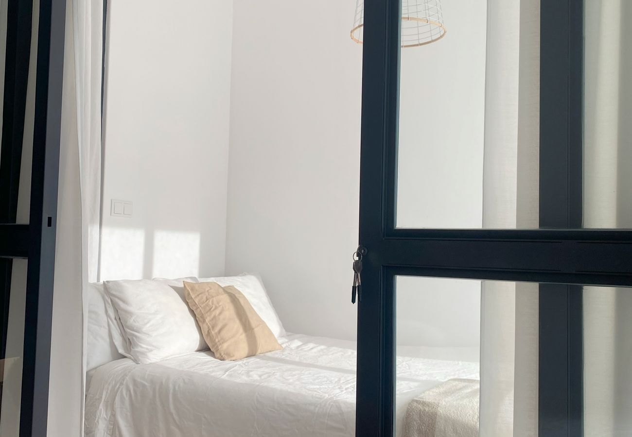 Apartamento em Amadora -  Lisboa, renovado apartamento T2 junto às Portas de Benfica