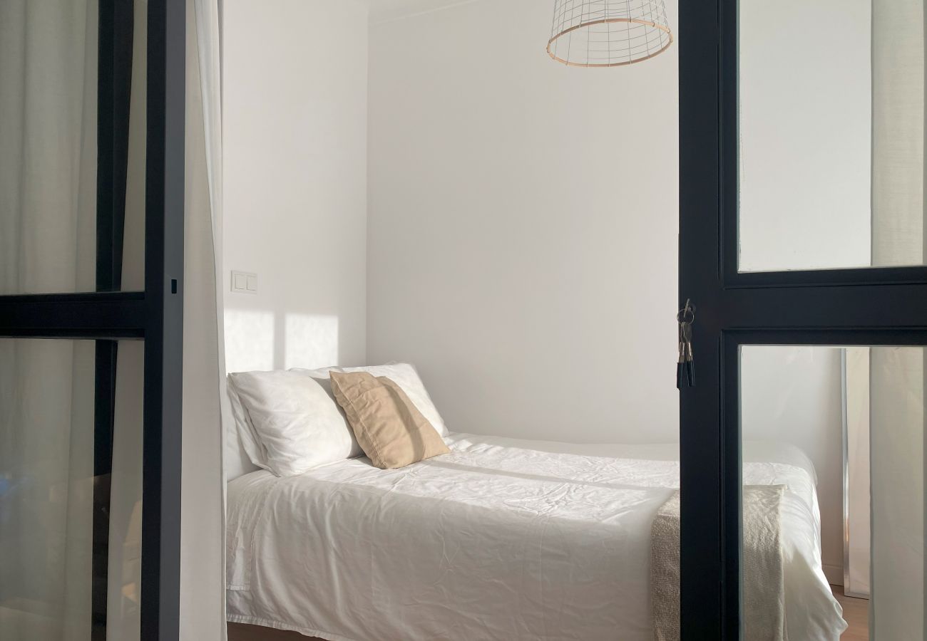 Apartamento em Amadora -  Lisboa, renovado apartamento T2 junto às Portas de Benfica