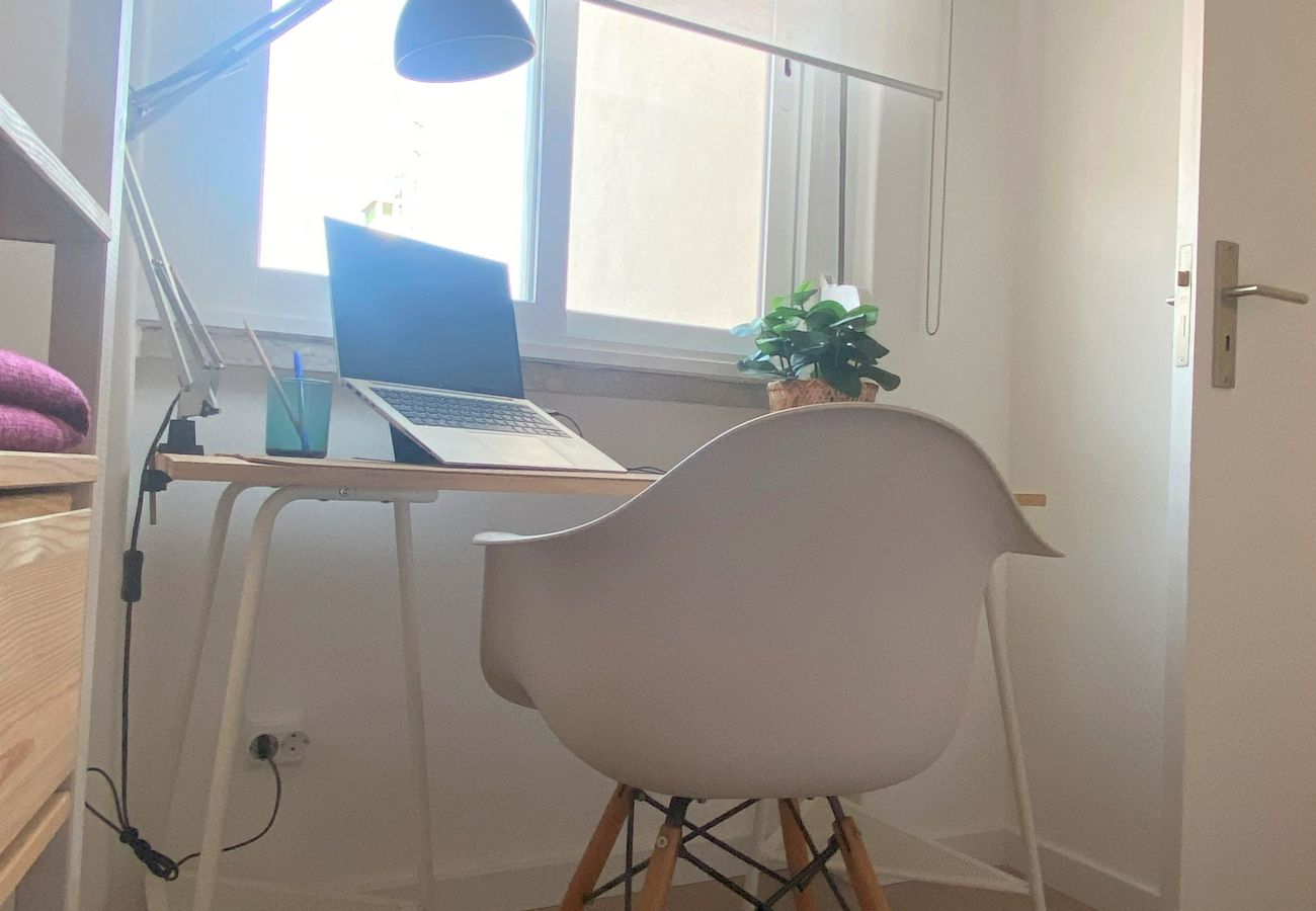 Apartamento em Amadora -  Lisboa, renovado apartamento T2 junto às Portas de Benfica