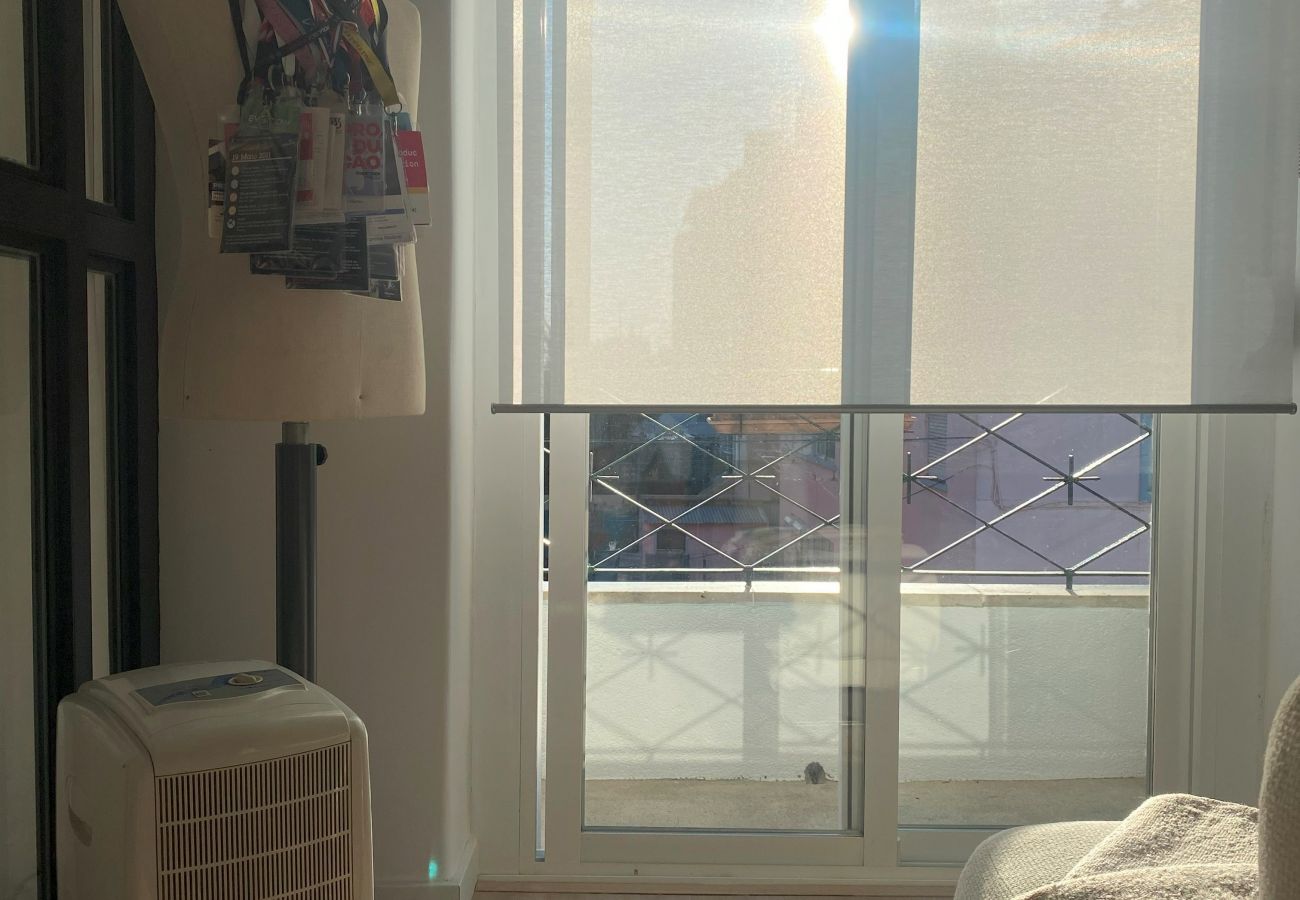 Apartamento em Amadora -  Lisboa, renovado apartamento T2 junto às Portas de Benfica