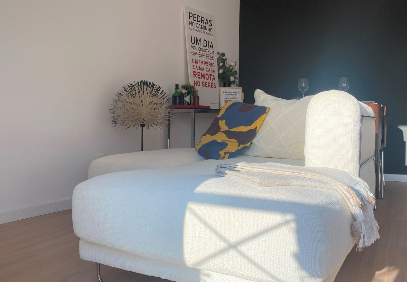 Apartamento em Amadora -  Lisboa, renovado apartamento T2 junto às Portas de Benfica