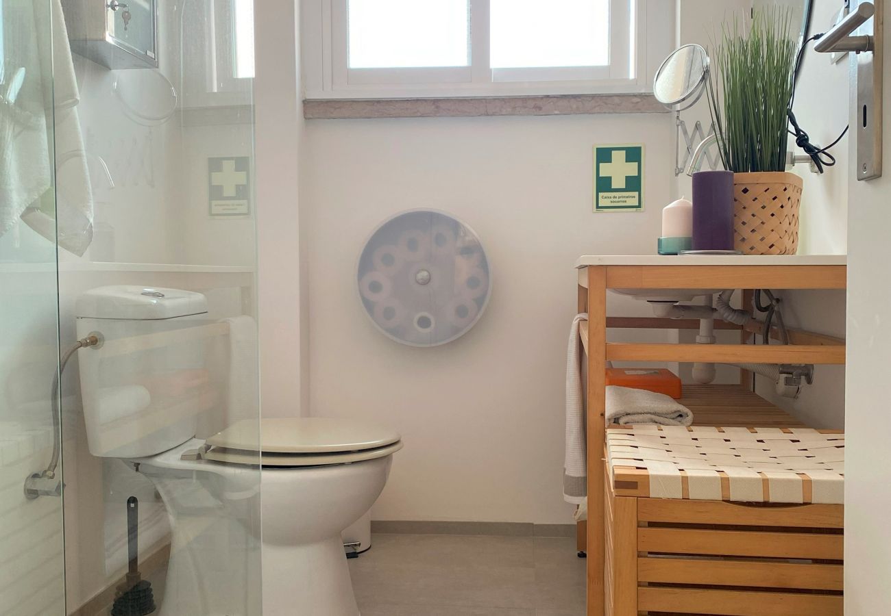 Apartamento em Amadora -  Lisboa, renovado apartamento T2 junto às Portas de Benfica