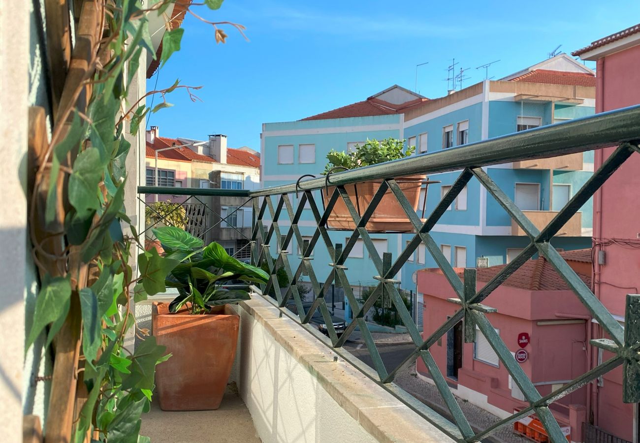 Apartamento em Amadora -  Lisboa, renovado apartamento T2 junto às Portas de Benfica