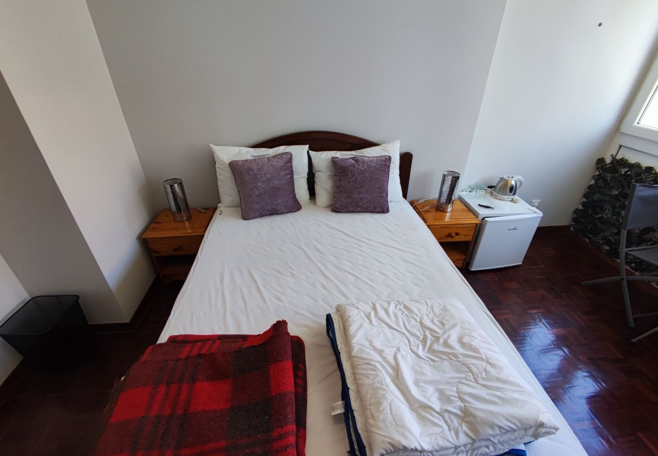Quarto em Lisboa - Lisboa, Quarto com AC na Penha de França, Lisboa
