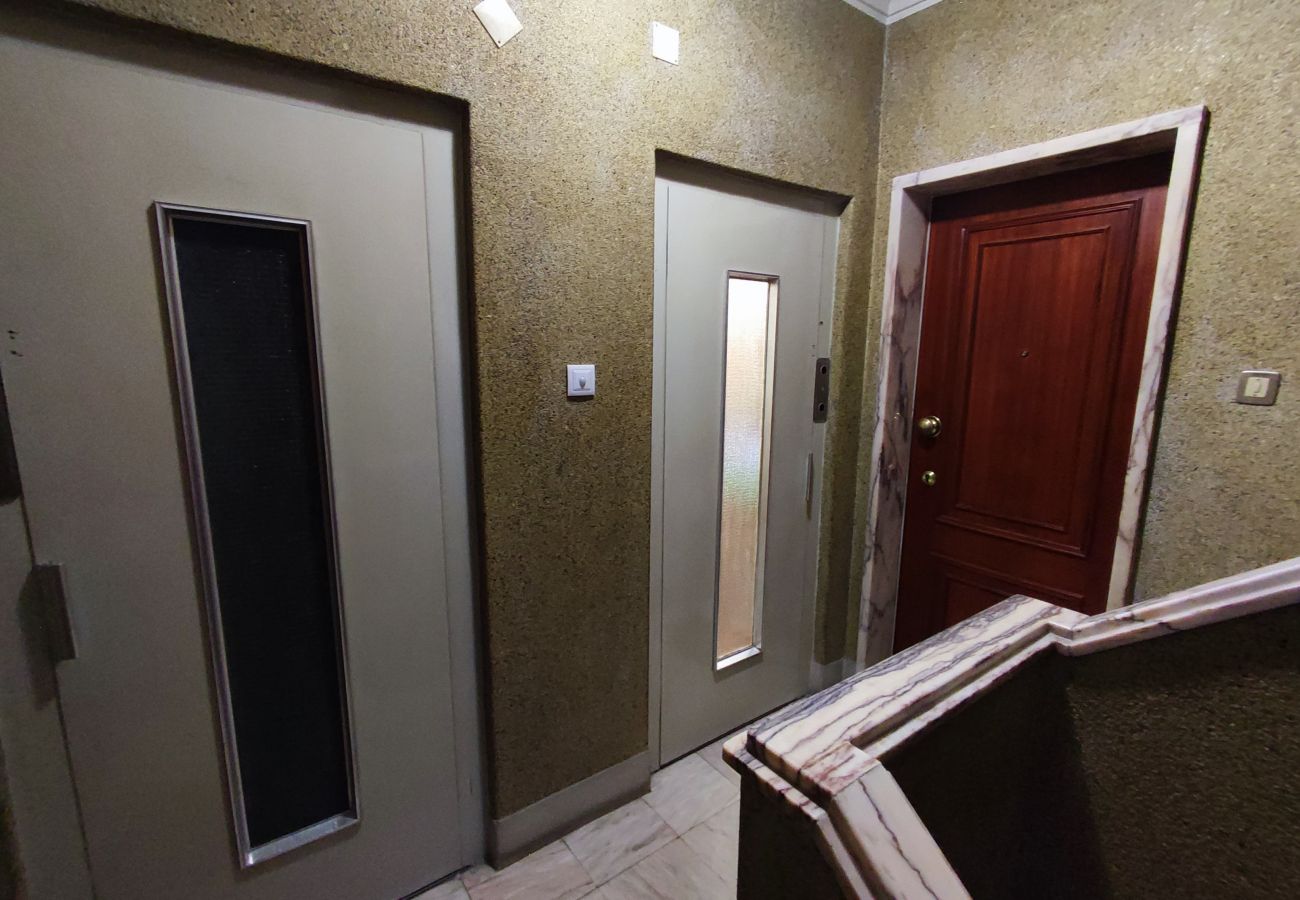 Quarto em Lisboa - Lisboa, Quarto com AC na Penha de França, Lisboa