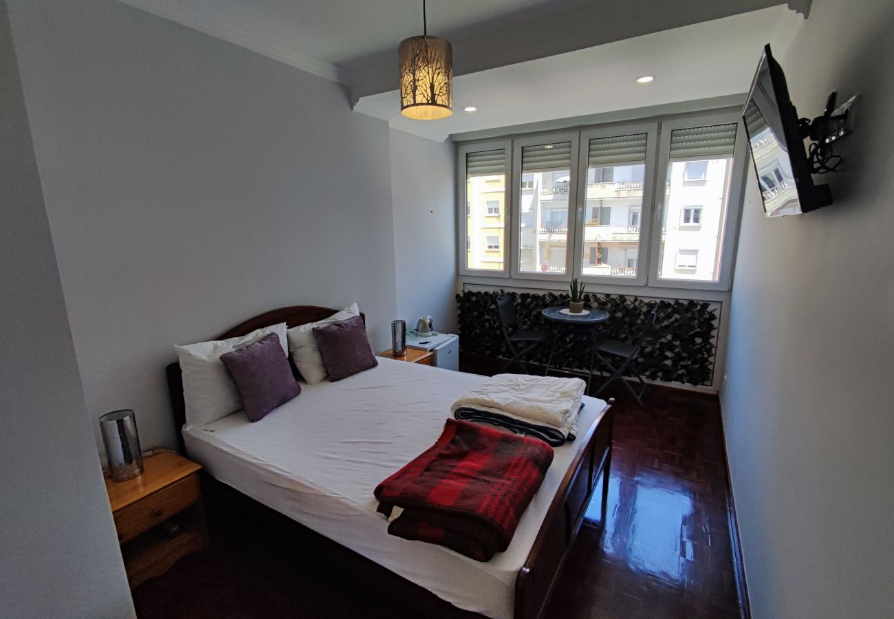 Quarto em Lisboa - Lisboa, Quarto com AC na Penha de França, Lisboa