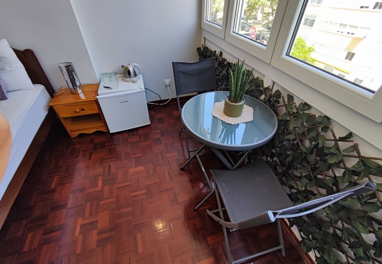 Quarto em Lisboa - Lisboa, Quarto com AC na Penha de França, Lisboa