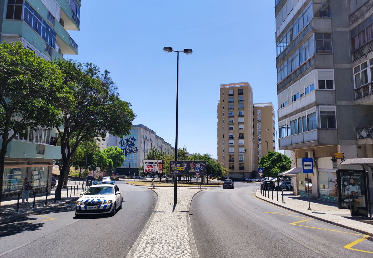 Quarto em Lisboa - Lisboa, Quarto com AC na Penha de França, Lisboa
