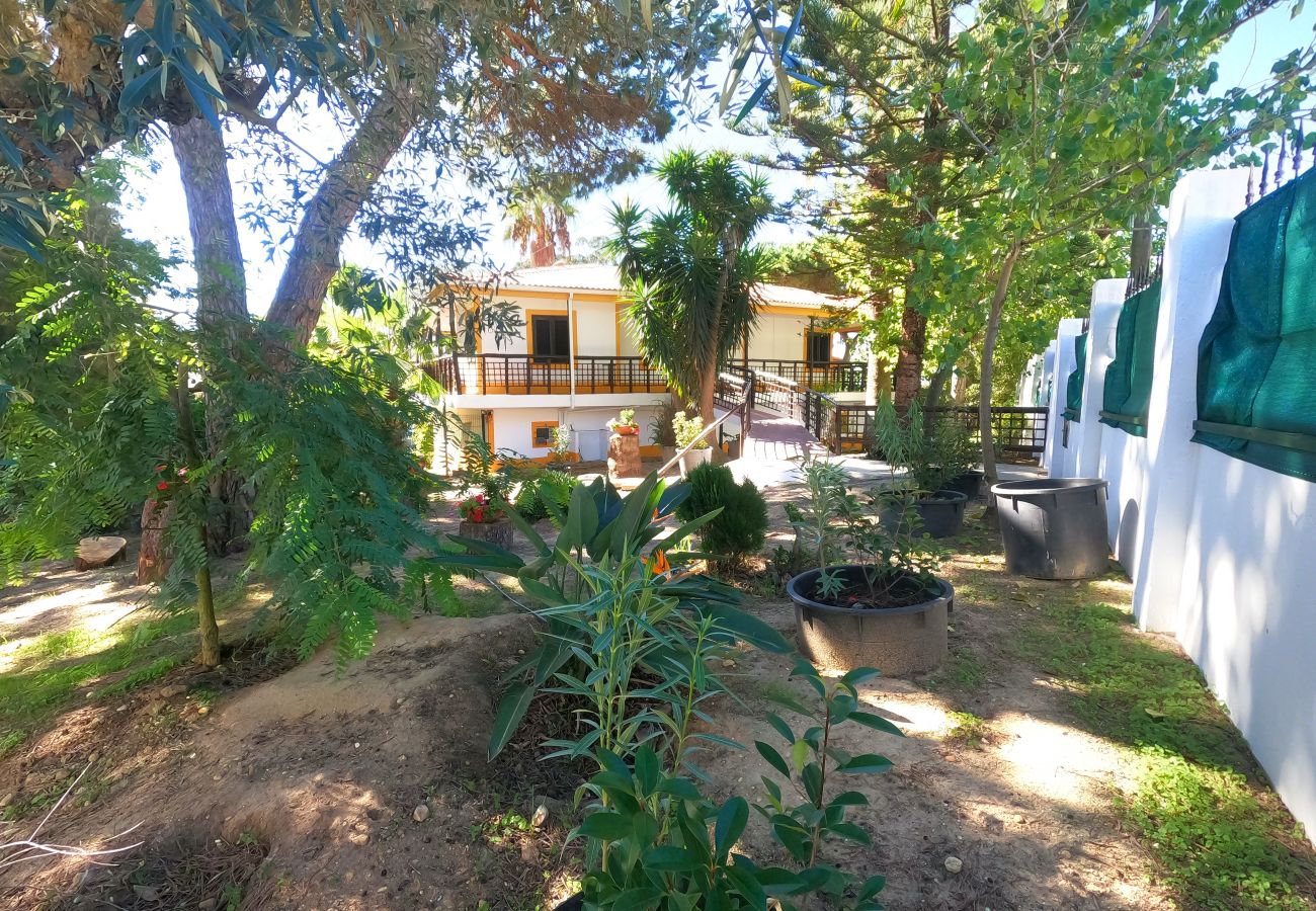 Villa em Caparica - Caparica, Quinta V4 com amplo jardim em Lazarim, Caparica