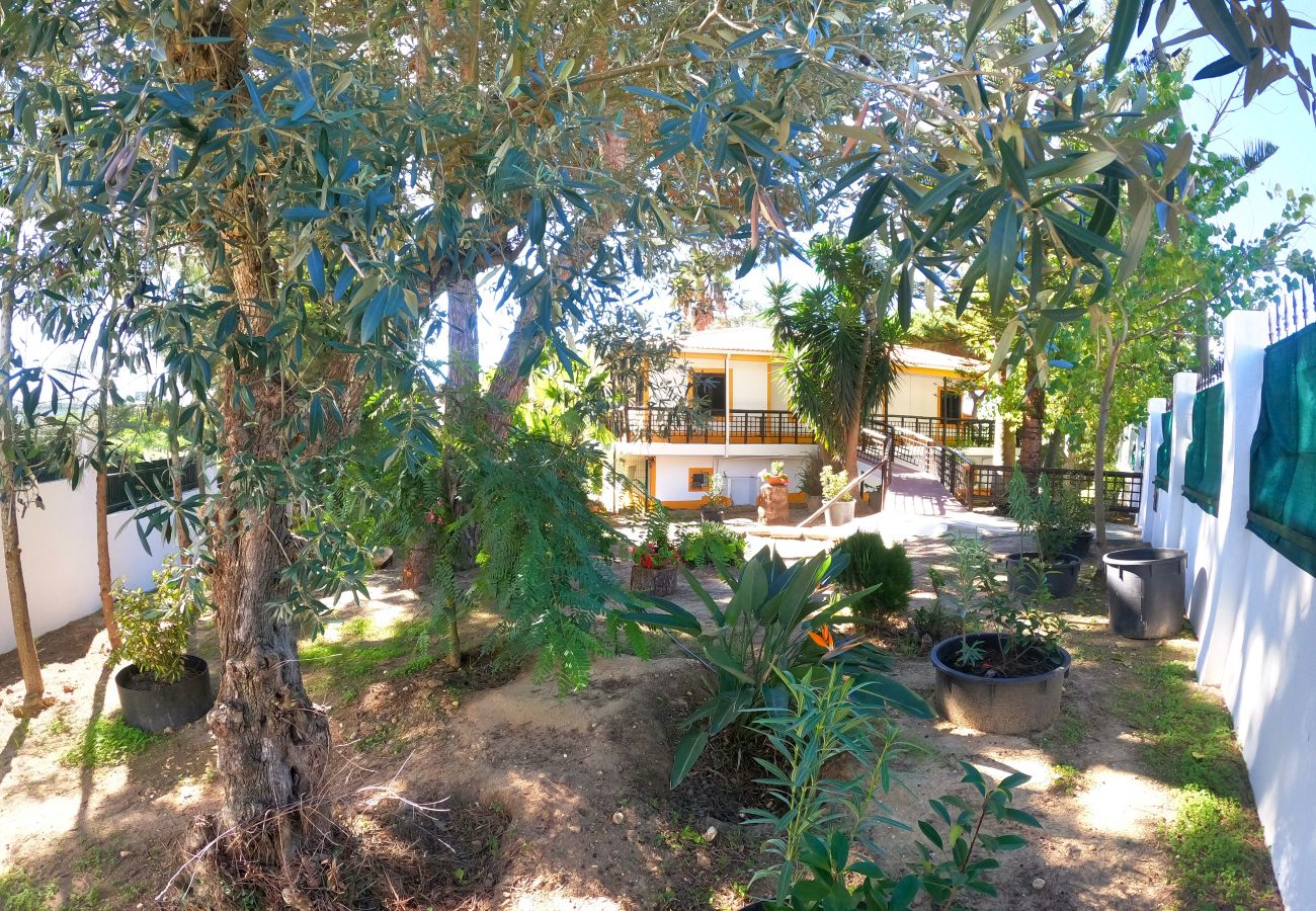 Villa em Caparica - Caparica, Quinta V4 com amplo jardim em Lazarim, Caparica