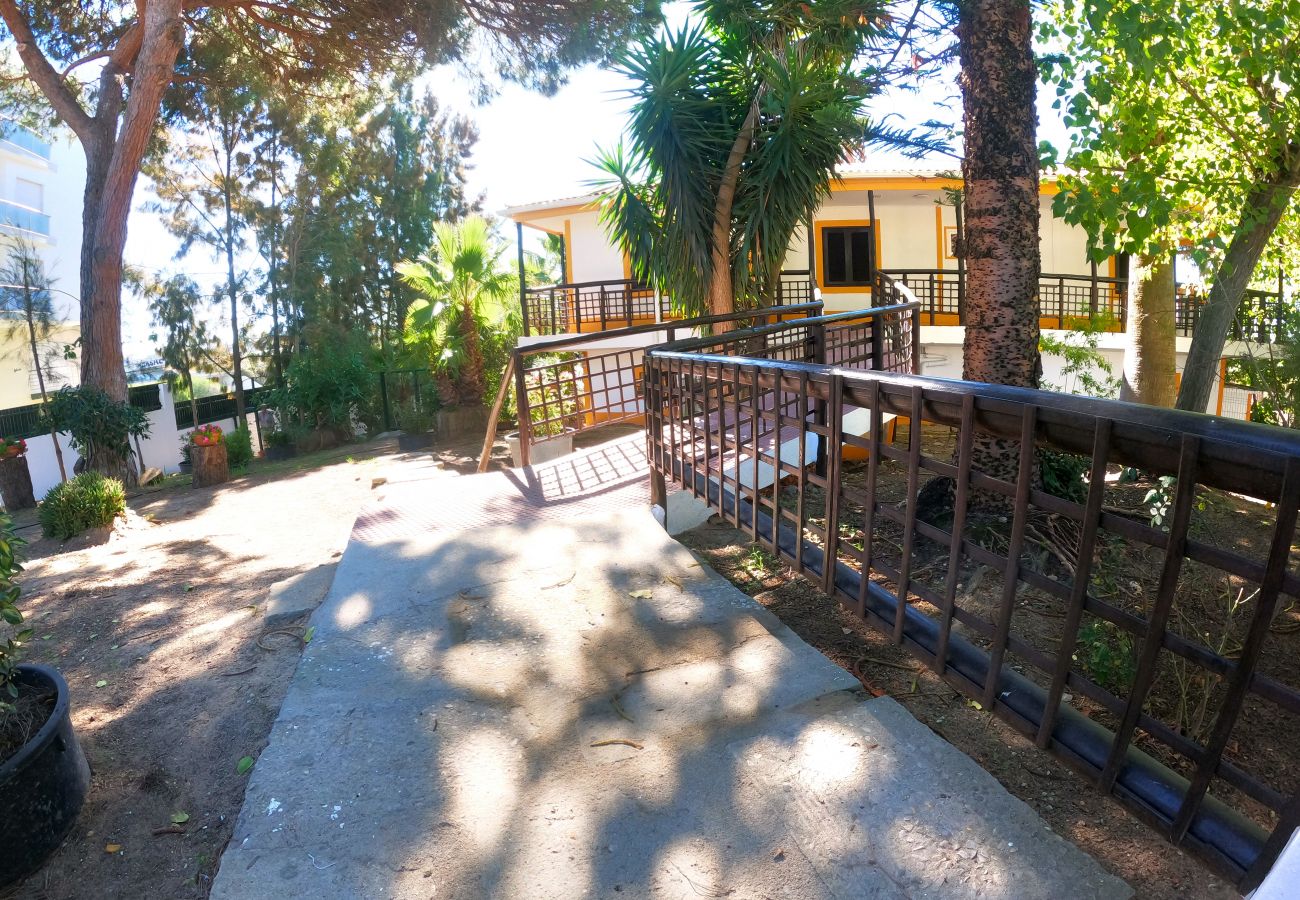 Villa em Caparica - Caparica, Quinta V4 com amplo jardim em Lazarim, Caparica