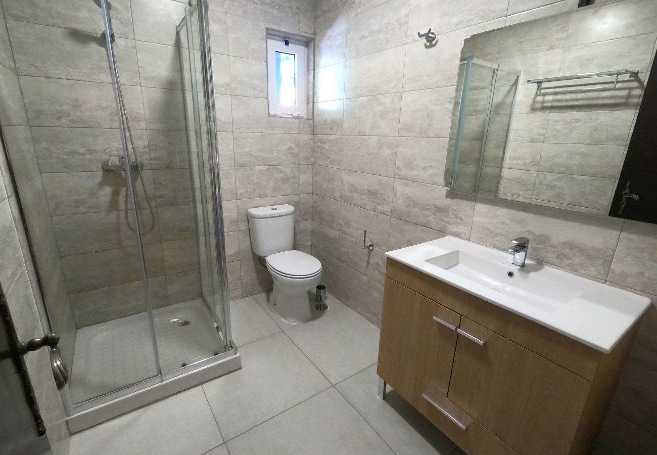 Villa em Caparica - Caparica, Quinta V4 com amplo jardim em Lazarim, Caparica