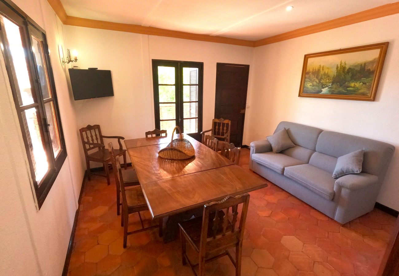 Villa em Caparica - Caparica, Quinta V4 com amplo jardim em Lazarim, Caparica