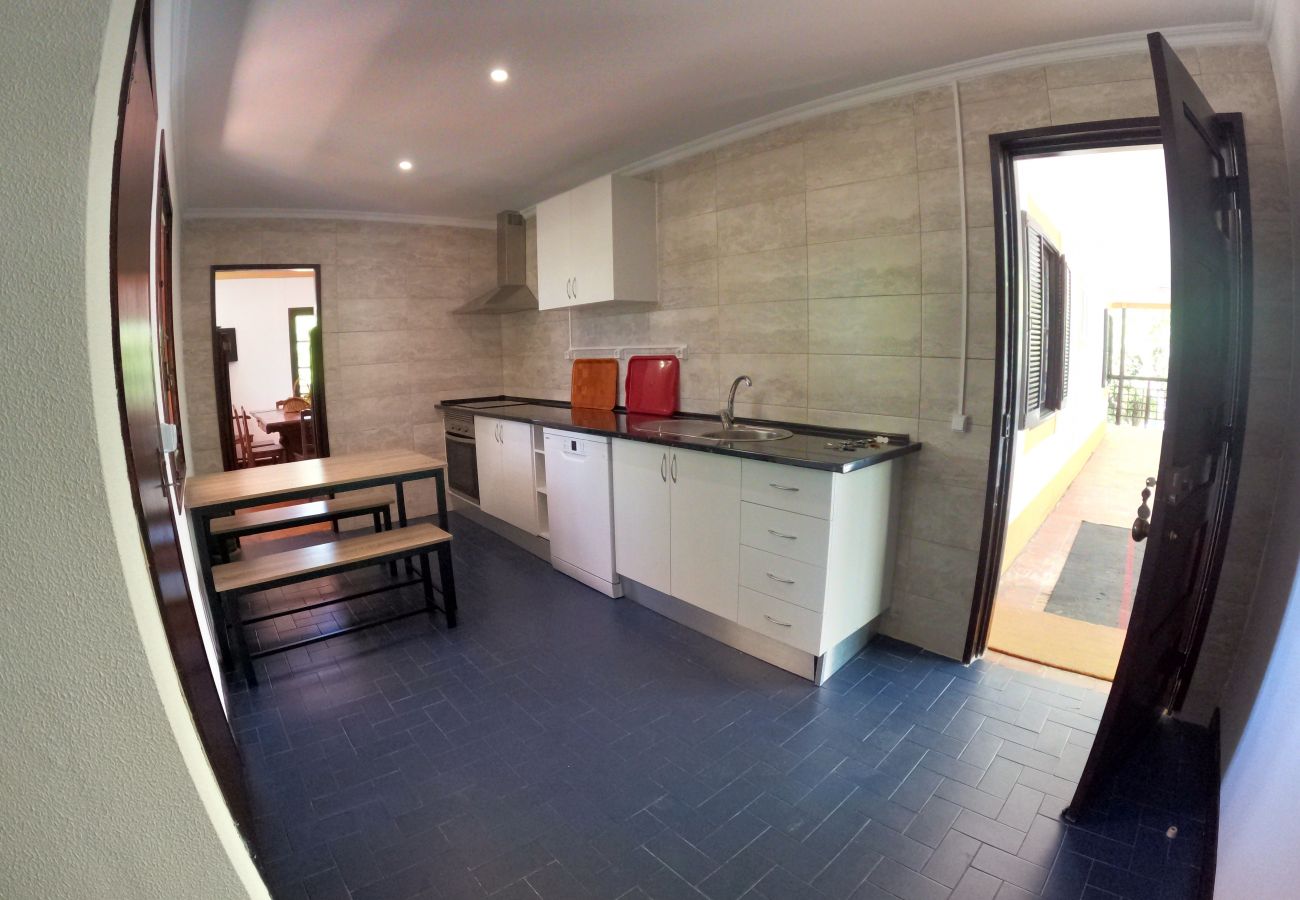 Villa em Caparica - Caparica, Quinta V4 com amplo jardim em Lazarim, Caparica