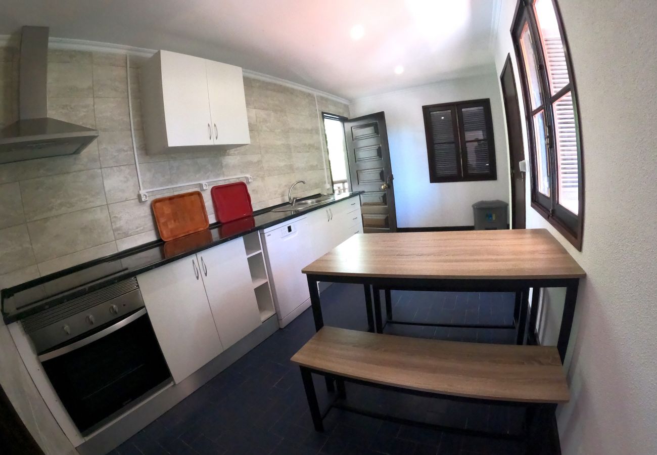 Villa em Caparica - Caparica, Quinta V4 com amplo jardim em Lazarim, Caparica
