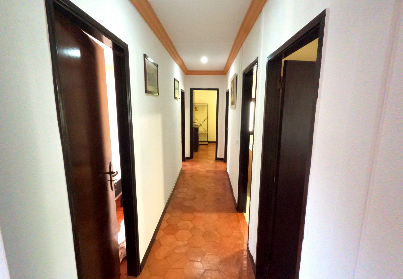 Villa em Caparica - Caparica, Quinta V4 com amplo jardim em Lazarim, Caparica